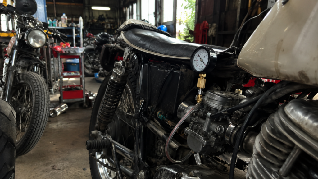 Carb fuel pressure gauge for people